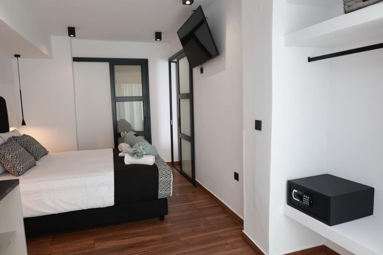 Paris-Irini Studios And Apartments Plomari Ngoại thất bức ảnh