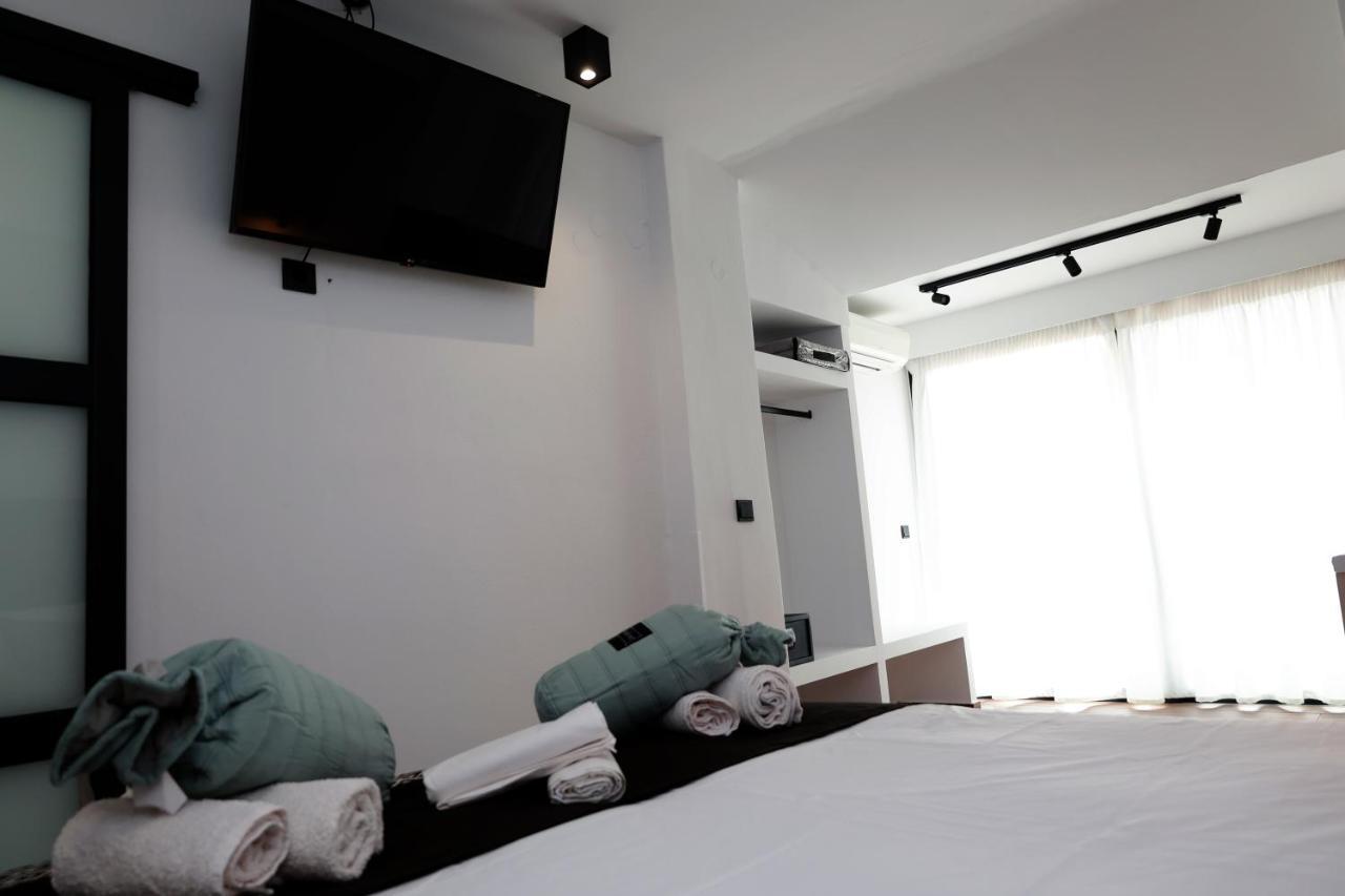 Paris-Irini Studios And Apartments Plomari Ngoại thất bức ảnh