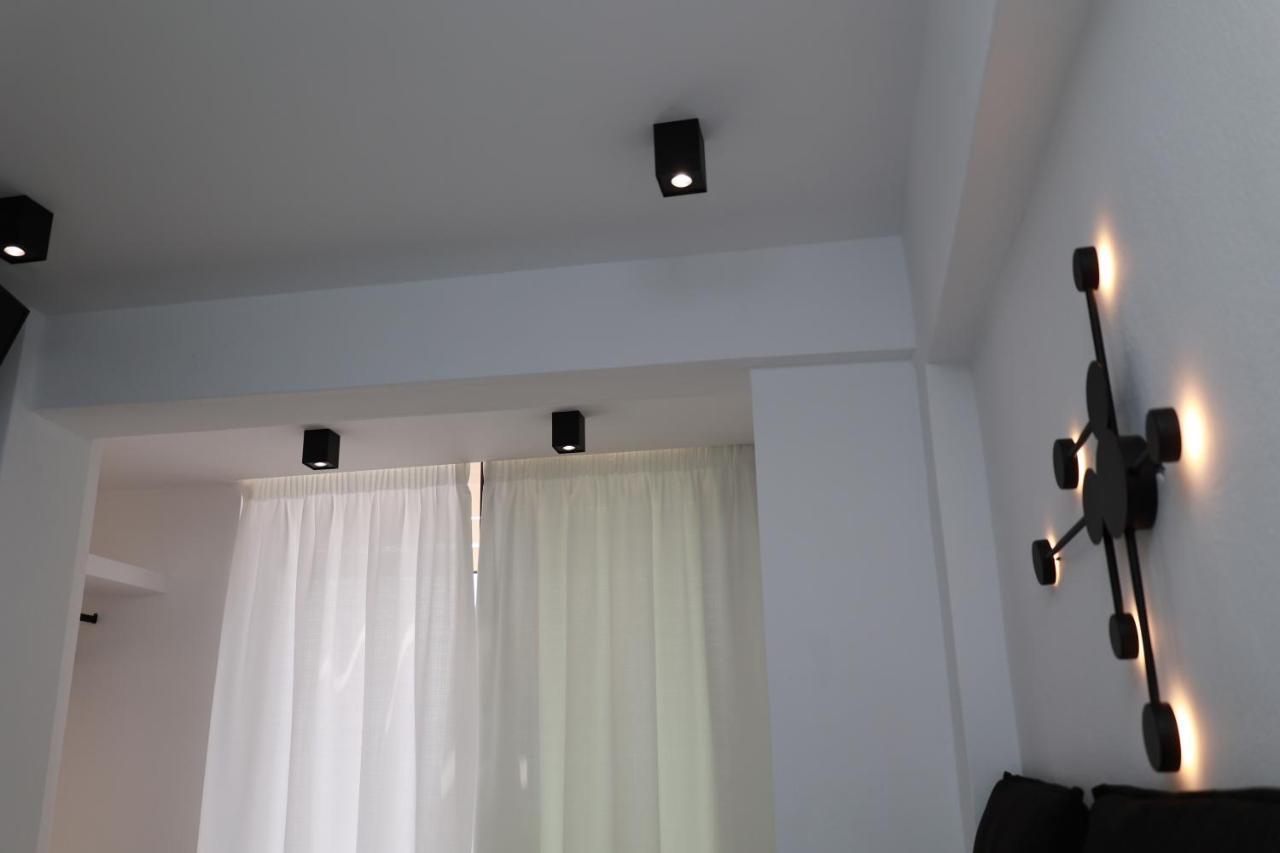 Paris-Irini Studios And Apartments Plomari Ngoại thất bức ảnh