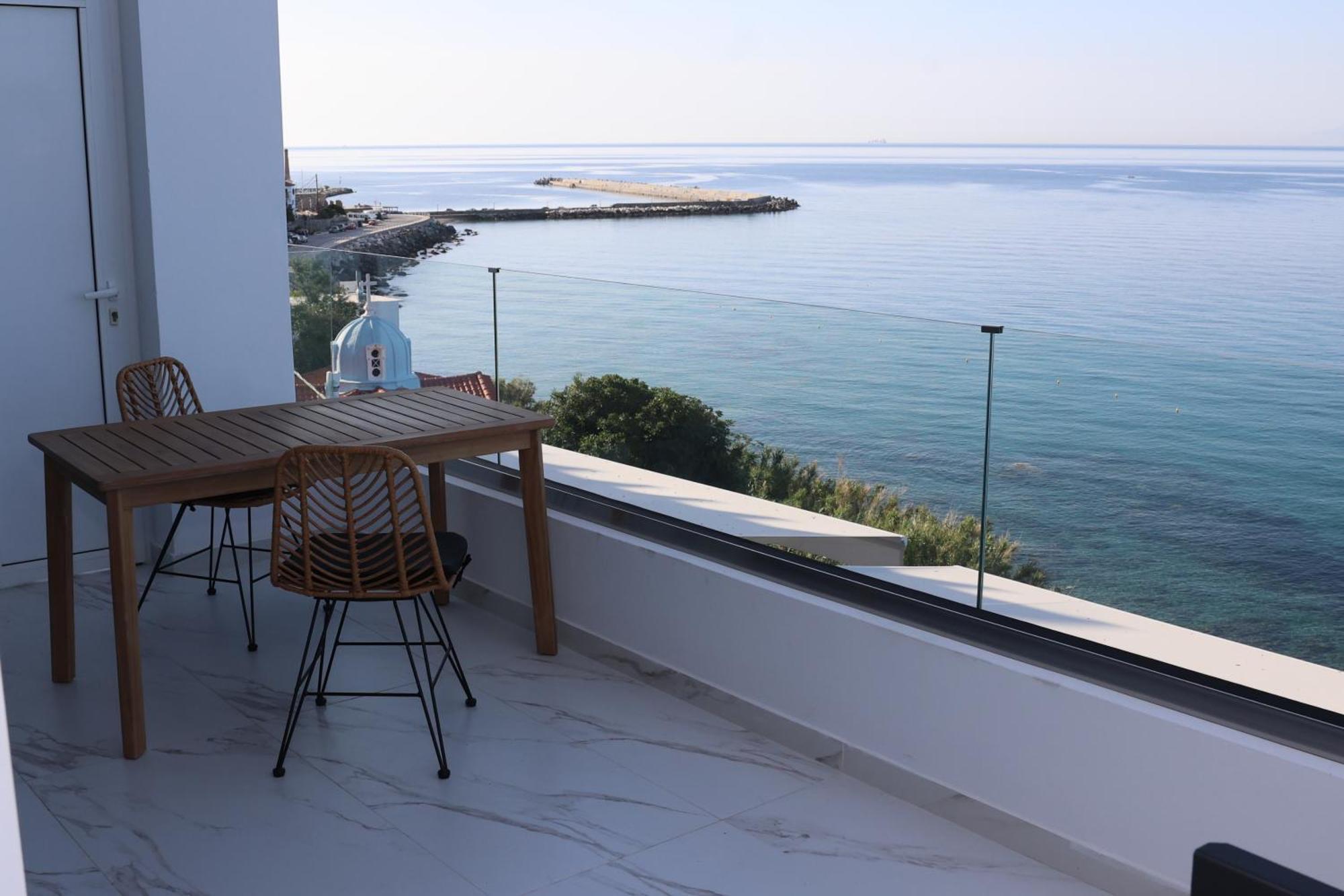 Paris-Irini Studios And Apartments Plomari Ngoại thất bức ảnh