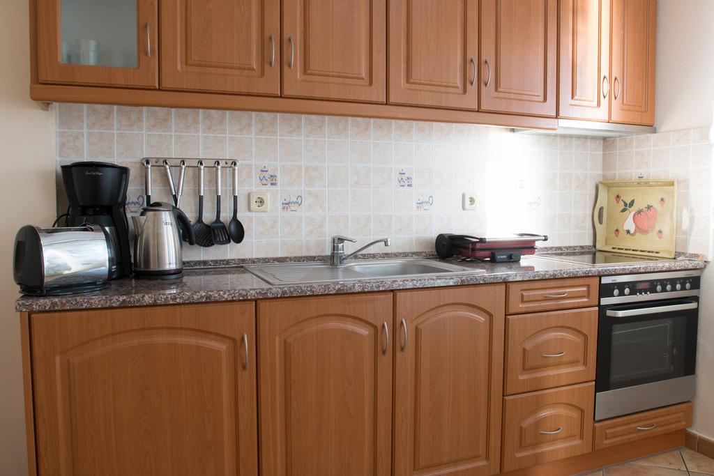Paris-Irini Studios And Apartments Plomari Phòng bức ảnh